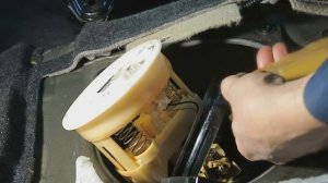 КАК ЗАМЕНИТЬ ТОПЛИВНЫЙ ФИЛЬТР Honda. #ремонтавто "Гараж №6"