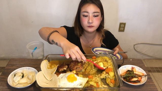 [SUB]멕시코사는 한국인 먹방,카레라이스와치돈/ Korean lives in Mexico, Curry and cheese cutlet смотреть онлайн