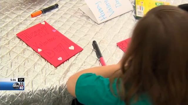 ABC 3340: JLB Little Leaguers Create Gifts for Meals on Wheels Recipients смотреть онлайн