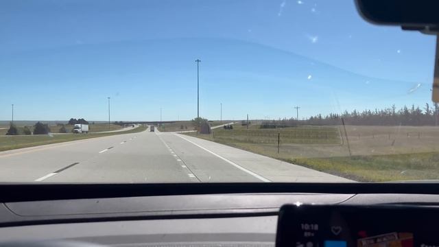 Volkswagen ID.4 AWD (82kWh SK Battery) 70-MPH Highway Range Test смотреть онлайн