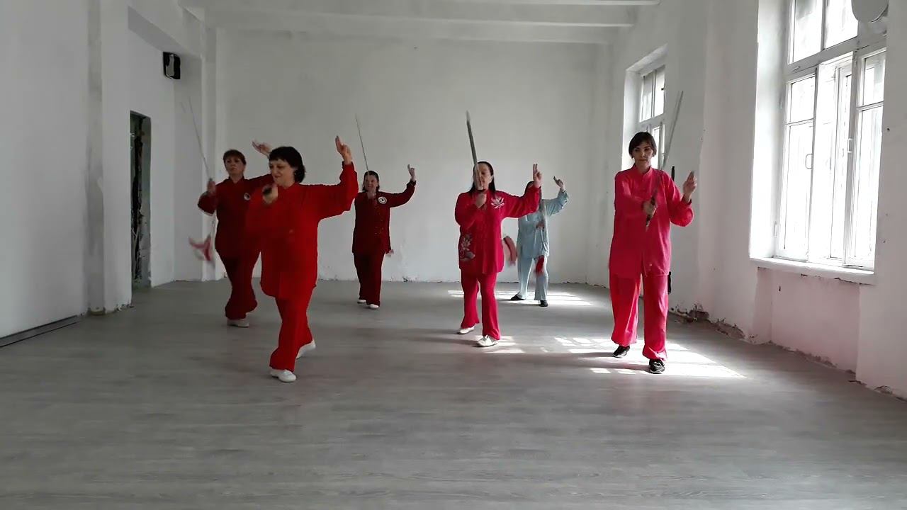 Международный День Даоинь Яншен Гун с Заикиной Татьяной, вице-президент Ассоциации. Меч Цзянь №1 32ф смотреть онлайн