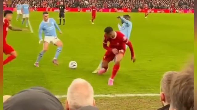 Luis Diaz Dribble Like 'Prime Messi' Over Rodri, Kyle Walker & Silva 😱🔥 смотреть онлайн