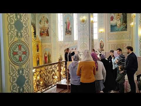 По входе - тропари и кондаки: воскресные и прав. воина Феодора. Регент Таисия Марченко. смотреть онлайн