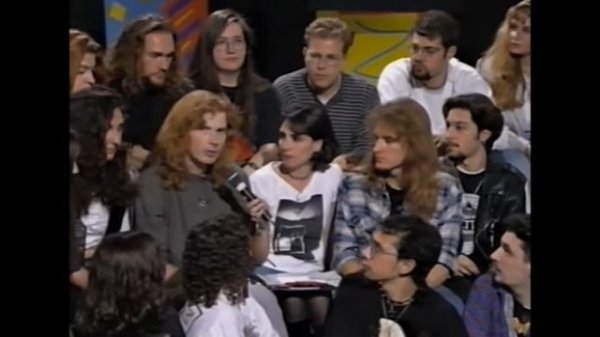 Dave Mustaine jokes about Kurt Cobain's death (1995)