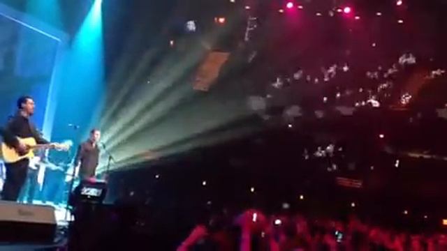 Matthew McConaughey sings The Man Comes Around смотреть онлайн