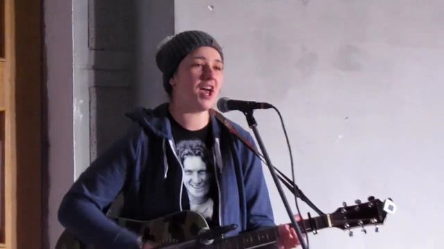 "Ти мені не даєш" песня Адрея Кузьменко исполненная на вечере памяти в Черкассах смотреть онлайн
