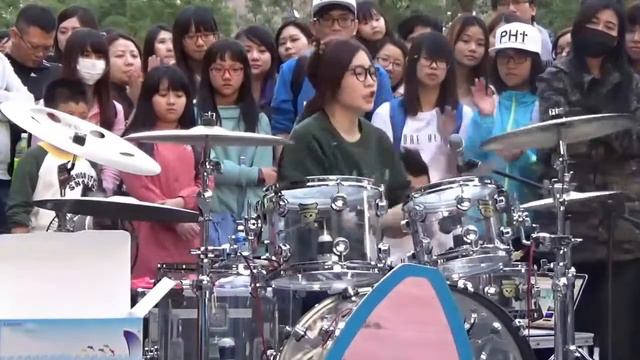 羅小白S. White -甦醒- Барабанщица-виртуоз из Тайваня.Amazing Girl Drummer смотреть онлайн