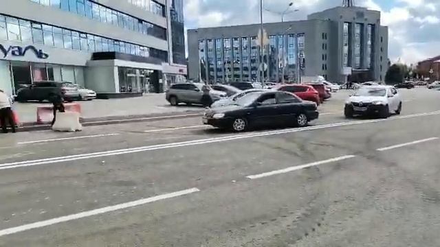 В Липецке в полдень открыли движение по обновленной улице Зегеля смотреть онлайн