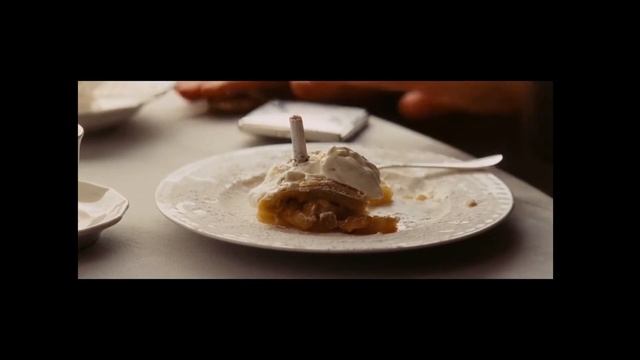 Бесславные ублюдки, отрывок с штруделем | Inglourious Basterds, excerpt with strudel смотреть онлайн
