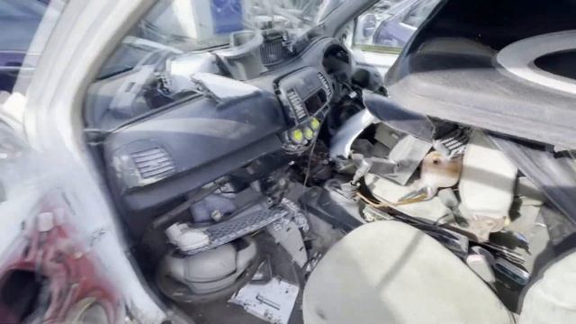 Nissan March по запчастям