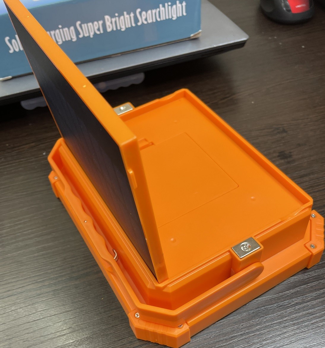 магазин RemixVL: Видео обзор прожектор фонарь RY-T95d + 4 батареи 1000 Вт солнечная батарея. смотреть онлайн