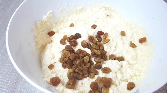 Сытные сырники с изюмом