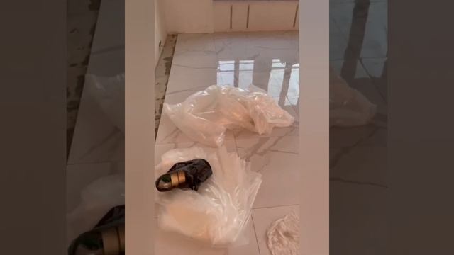 Плитка под Мрамор на пол.Плитка в Ванной и Туалете.Marble tiles on the floor.Tiles .Shorts смотреть онлайн