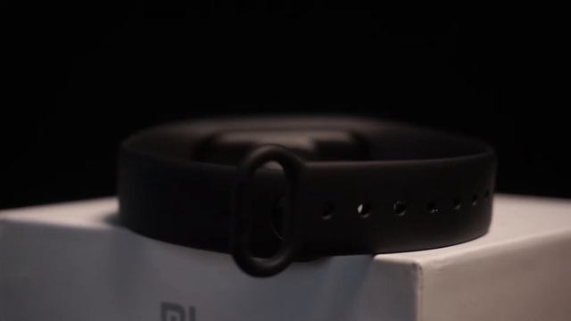 Фитнес-трекер Xiaomi Mi Band 2 смотреть онлайн
