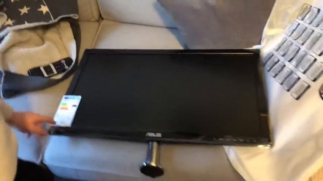 Mein NEUER Monitor Unboxing смотреть онлайн