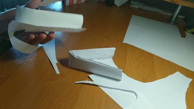 Как сделать дракона на руку из бумаги? смотреть онлайн