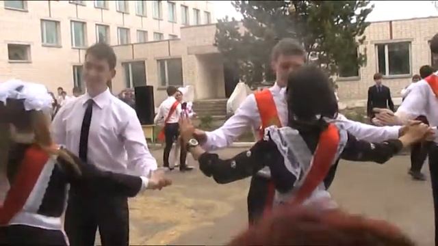 Прощальный вальс 2013:)г.Казань,шк. 141)) смотреть онлайн
