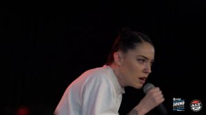 Bishop Briggs Performs 'River', 'White Flag' & More