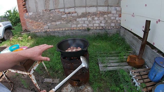 Обжиг нового казана. Готовим плов. смотреть онлайн