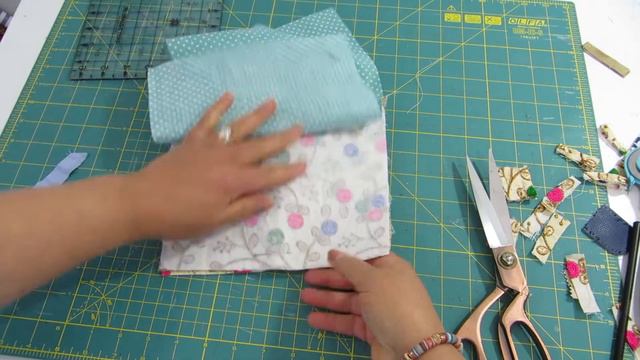Zipper Pouch with Folded Bottom смотреть онлайн