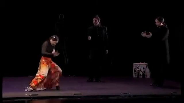 ROCIO MOLINA - "Vinática" смотреть онлайн