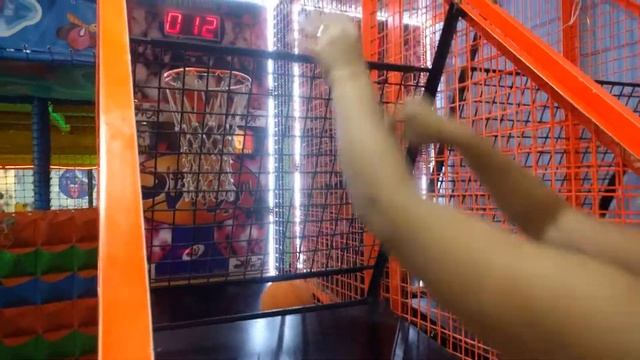 ИГРОВЫЕ АВТОМАТЫ / ЧЕЛЛЕНДЖ / игрушку из Игрового Автомата Ловим рыбу Играем в Баскетбол смотреть онлайн