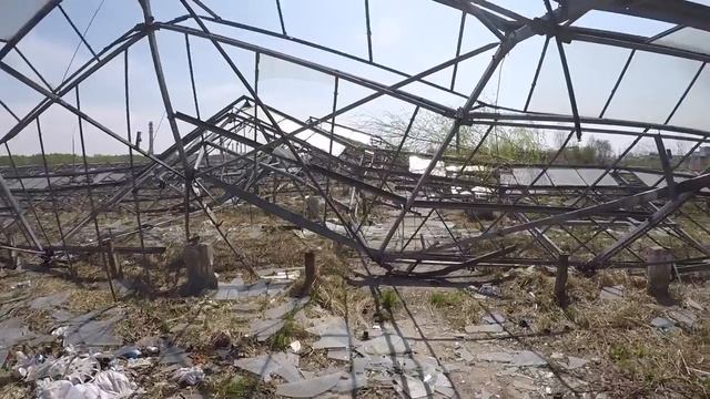 НОВОКОСИНО СТАЛК ПО ЗАБРОШКЕ ТЕПЛИЧНЫЙ КОМБИНАТ В НОВОКОСИНО STALK THROUGH AN ABANDONED OBJECT смотреть онлайн