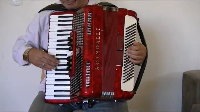 Acordeon Scandalli 120 Baixos - VENDIDO смотреть онлайн