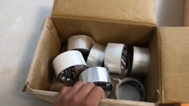 Комната #1. Поклейка обоев и укладка ламината своими руками. смотреть онлайн