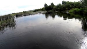 На рыболовном плотике по малой реке