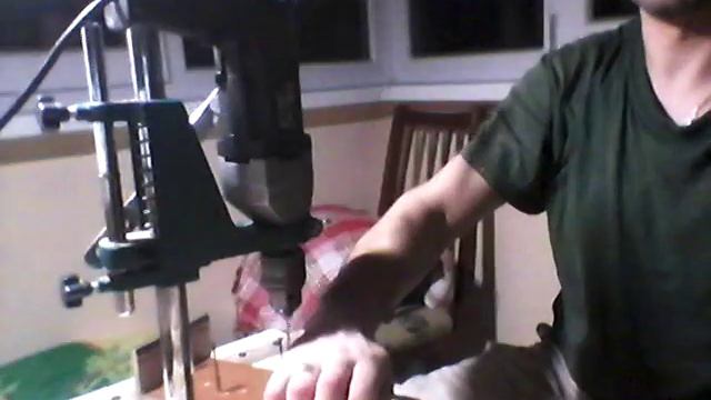 Як просвердлити отвори в боковині для рамки... смотреть онлайн