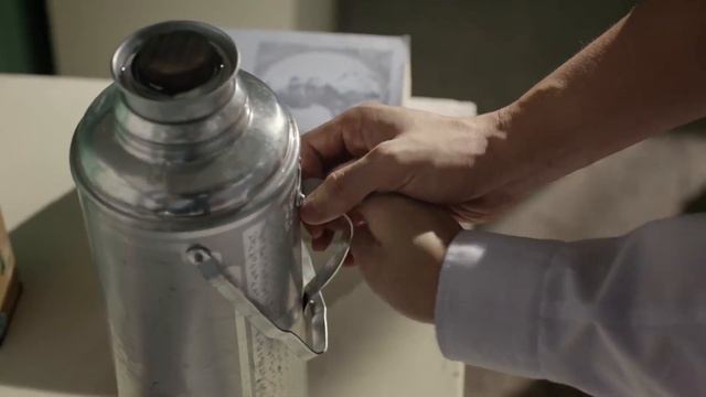 【都市爱情电影】性感美女公交車上被色狼猥褻，偶遇初戀情人，霸氣護著她。💗 #中国电视剧#cdrama #爱情💗剧名：#你迟到的许多年