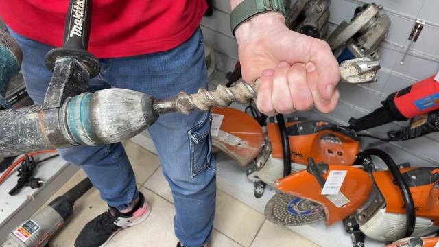 Отбойный молоток Makita HM0870C смотреть онлайн