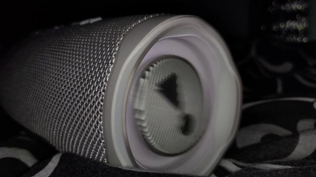 JBL CHARGE 4 LFM BASS TEST WHITE 4K смотреть онлайн