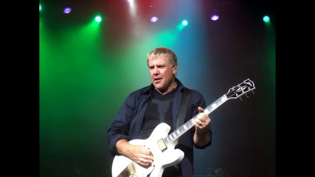 Rush — The Spirit of Radio (Live) isolated guitar track смотреть онлайн