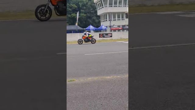 Honda Cb500 Flyby смотреть онлайн