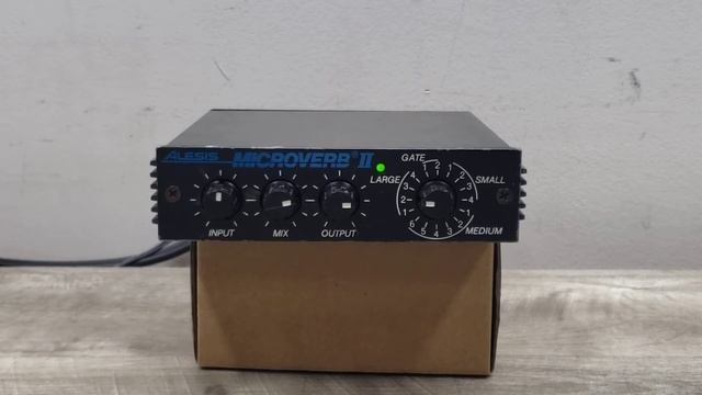 Vintage Alesis Microverb II Audio Processor смотреть онлайн