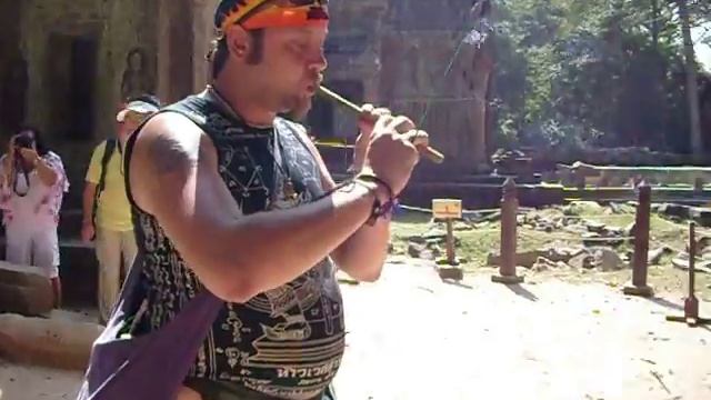 Камбоджийское Соло на трубе смотреть онлайн