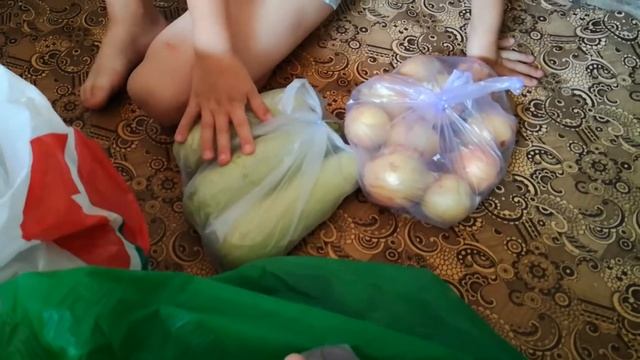 Купила огурцы / Закрываю на зиму //// Семья Стулень / Family Stulen` смотреть онлайн
