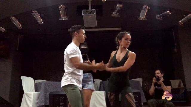 PABLO Y RAQUEL [ Ella Baila - Daniel Santacruz ] | bachata workshop смотреть онлайн