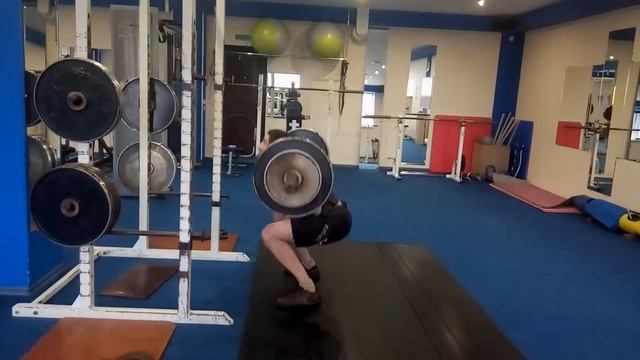 Дневник Качка - Присед *опой в пол / Улучшение техники приседаний смотреть онлайн