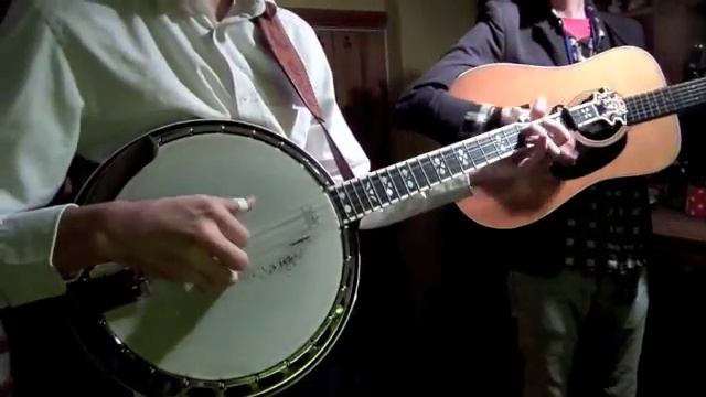 Bluegrass Instrumental - Banjo Fiddle Guitar - Pike County Breakdown : Clinch Mountain Backstep