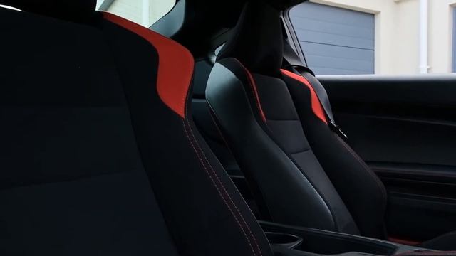 2012 Toyota 86 GT смотреть онлайн