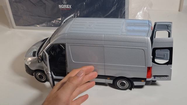 Review: Mercedes-Benz Sprinter 2018 Silver 1:18 By Norev 8K Video