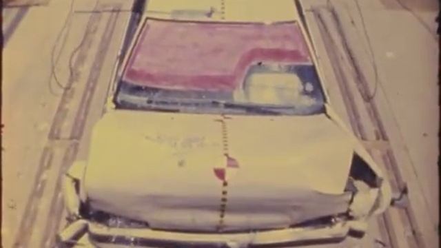 Toyota Celica 1982 crash test смотреть онлайн