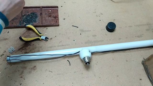 Необычная Самоделка из Энергосберегающей Лампочки / Unusual Homemade Energy Saving Light Bulb смотреть онлайн
