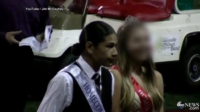 School Shooter Honored as Homecoming Prince in Video смотреть онлайн