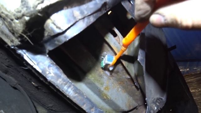 Москвич. Регистрация под вопросом. Ураганный ветер сносит навес. смотреть онлайн