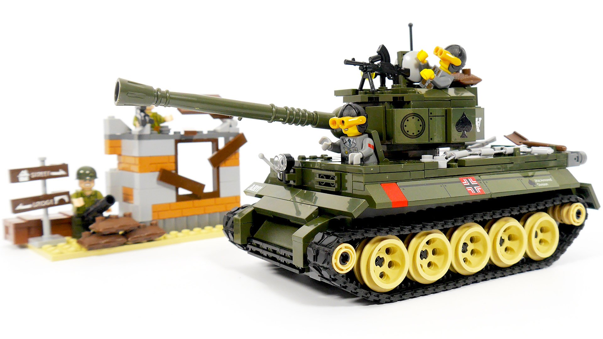 Собираем ЛЕГО танк - Enlighten 1711 Combat Zones Battle