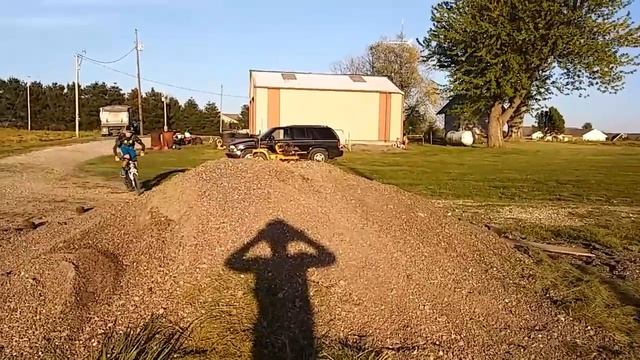 Kid throws down nasty whip on bike смотреть онлайн